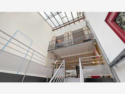 Loft atypique à usage de local (mixte possible), 1