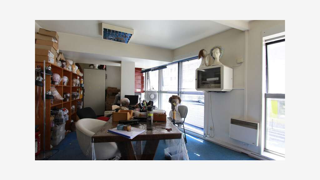 Vente murs occupés 61m² R+1 Paris 20eme