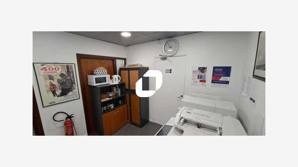 Vente Bureaux 216m² Paris
