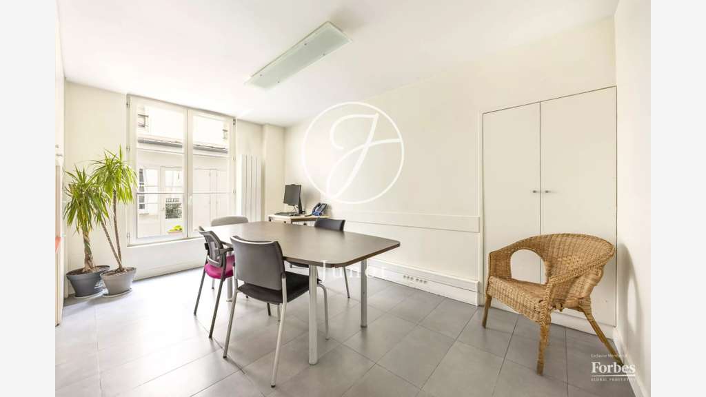 Bureaux de 68m² à vendre sur l'Île Saint-Louis