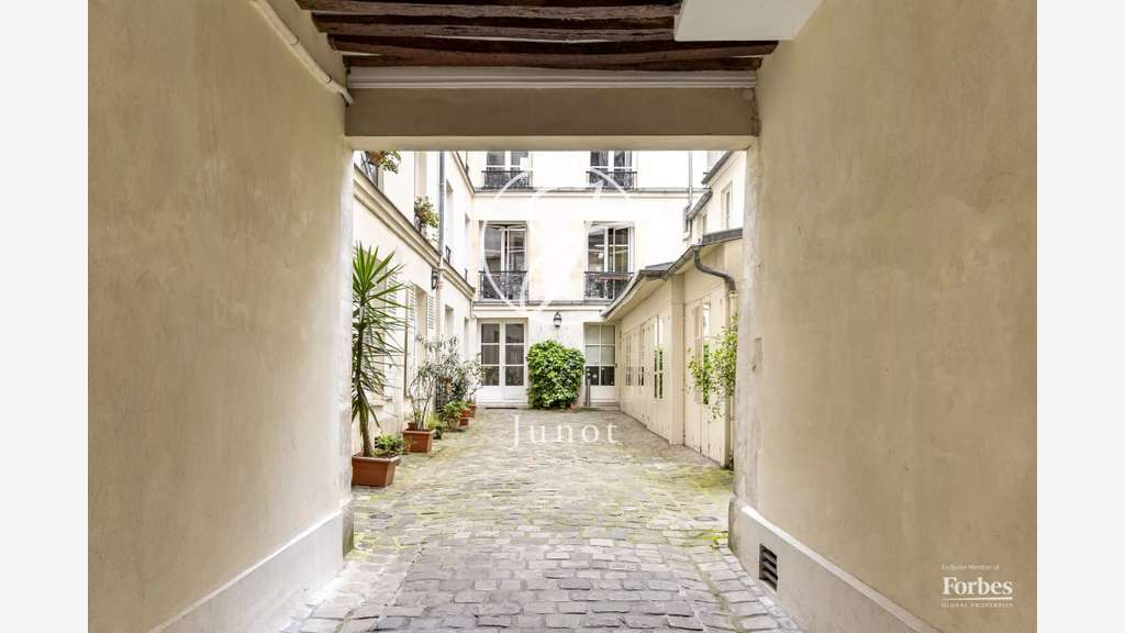 Bureaux de 68m² à vendre sur l'Île Saint-Louis