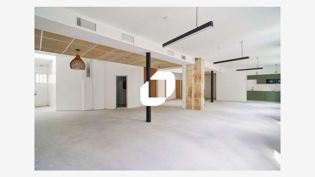 Vente Bureaux 678m² Paris