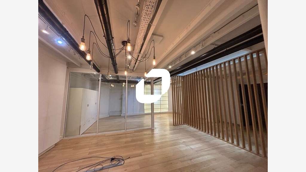 Vente Bureaux 172m² Paris