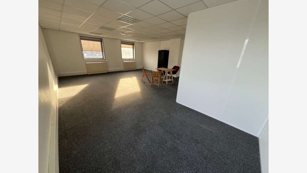 Bureaux partiellement loués