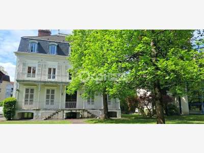 Vente bureaux de 600m² travaux à prévoir à Pau Est
