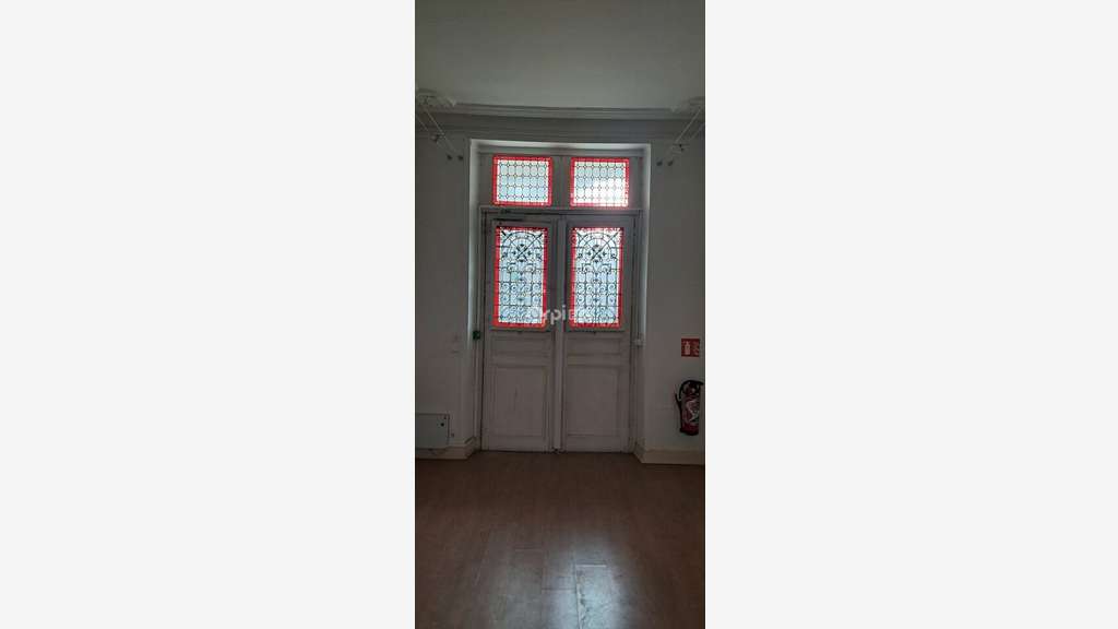 Vente bureaux de 600m² travaux à prévoir à Pau Est