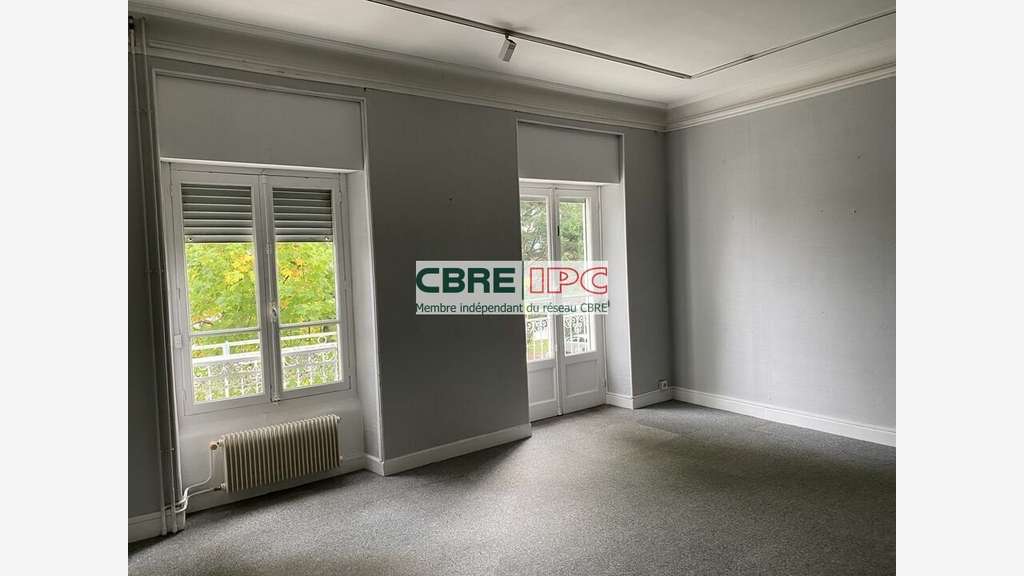 Vente immeuble de bureaux type villa à Pau