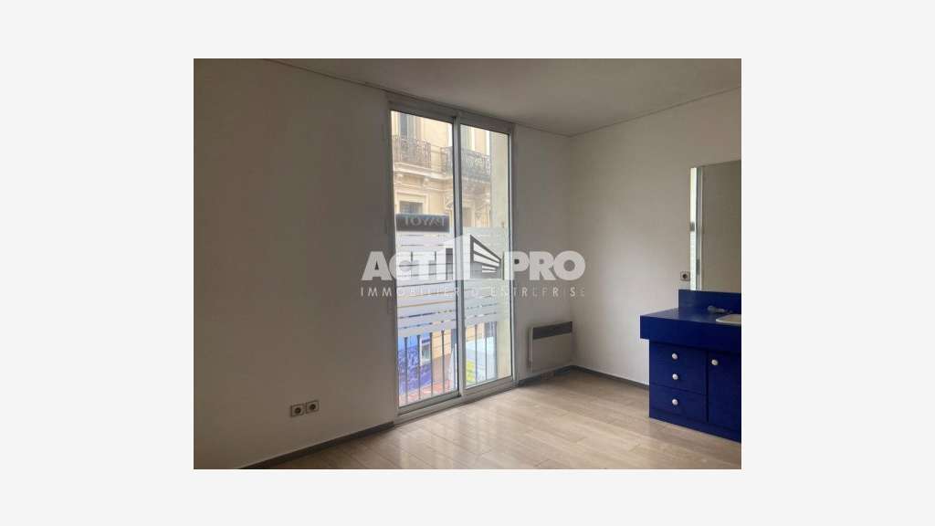 À vendre bureaux 120 m² en R+1 à Perpignan