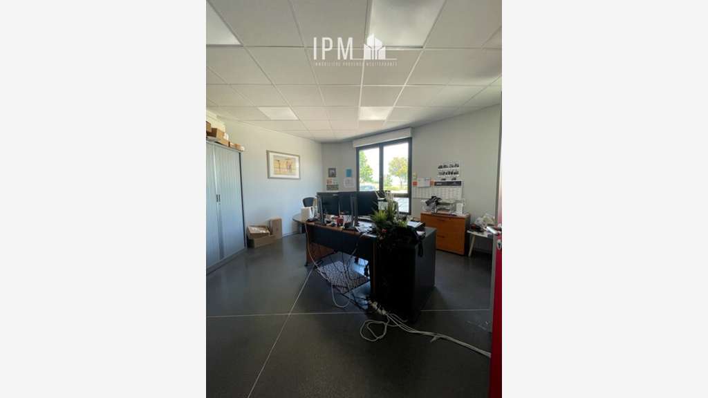 Bureaux de 427m² à vendre à Pertuis Nord 84120