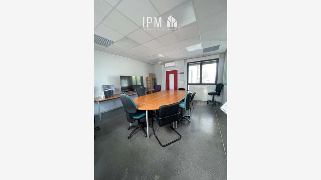 Bureaux de 427m² à vendre à Pertuis Nord 84120