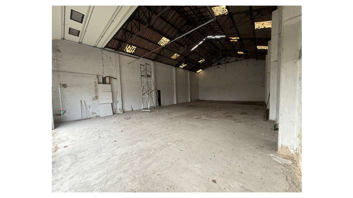 AV locaux 1170m² axe ultra-passant à Peyrehorade