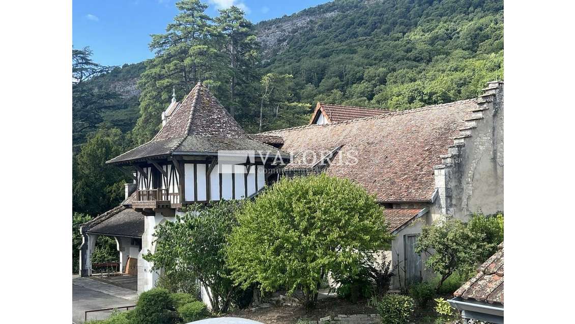 Ensemble immobilier d'exception à vendre à Peyrieu