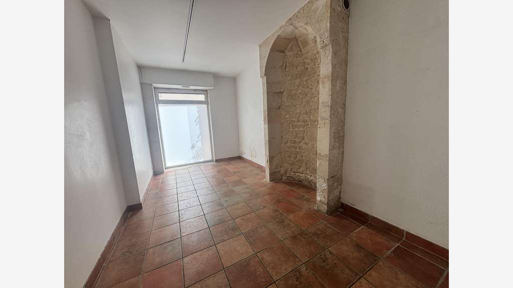 Vente bureaux de 111m² à Pierrefonds centre