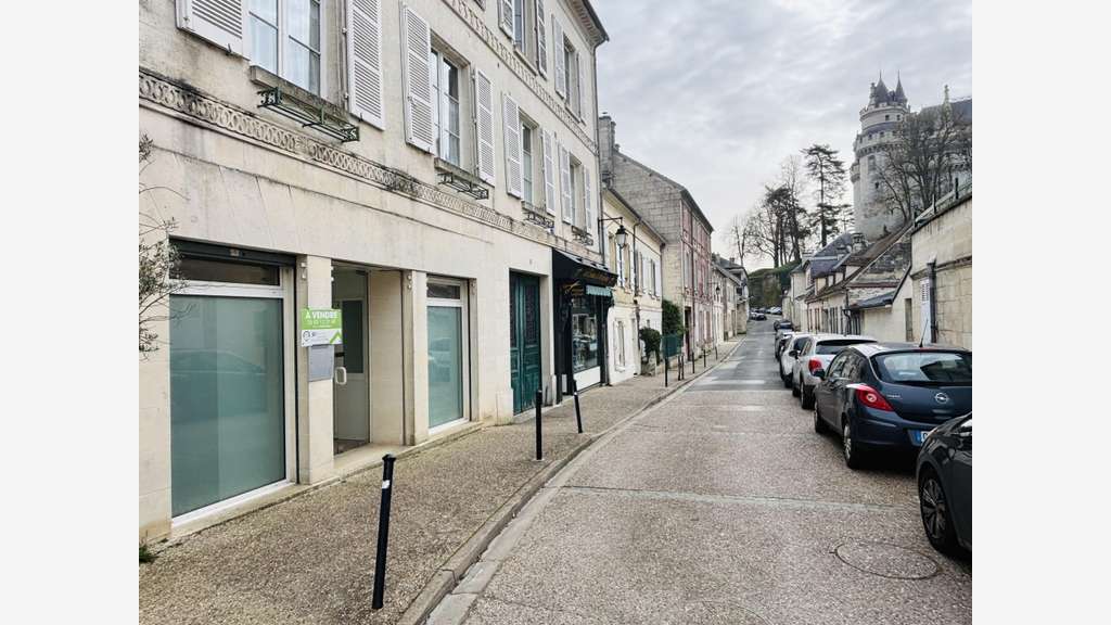 Vente bureaux de 111m² à Pierrefonds centre