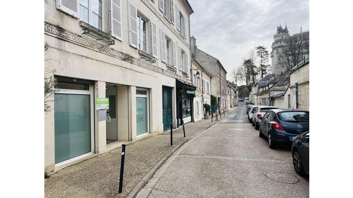 Vente bureaux de 111m² à Pierrefonds centre