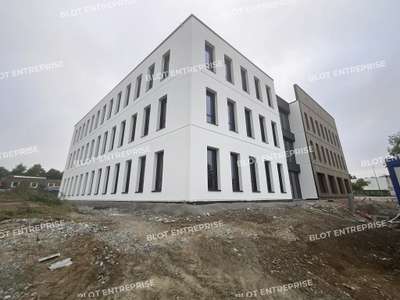 A vendre / à louer bureaux 181m² à Ploërmel