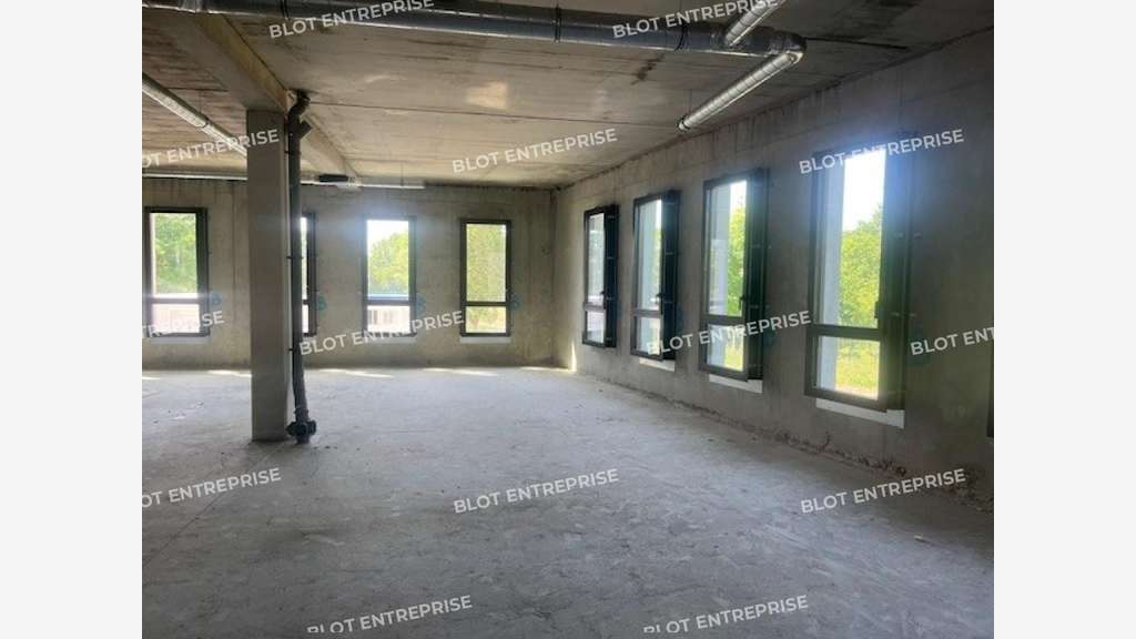 Bureaux 188m² prestations haut de gamme à Ploërmel