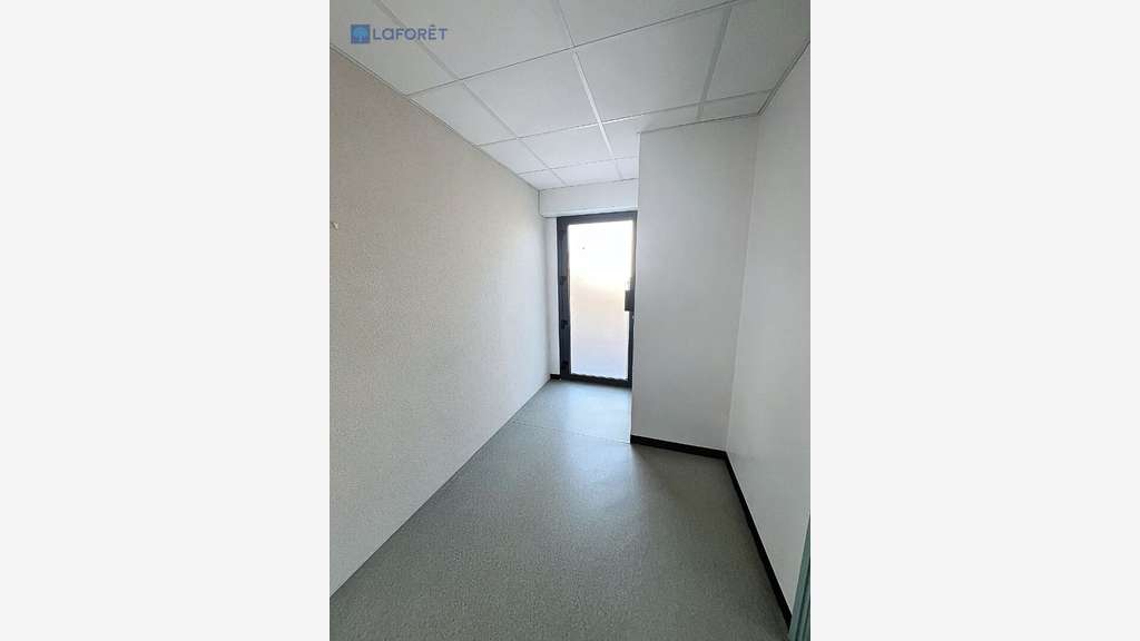 Vente bureaux 39m² RDC à Plouhinec centre 