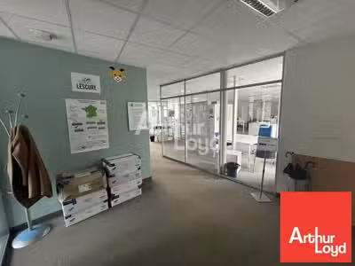 Plateau de bureaux 317m² à vendre à Poitiers