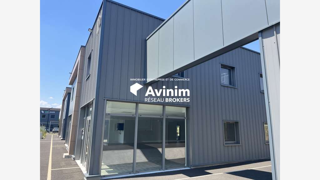 Vente Plateau de bureaux 242m² à Pont du Château