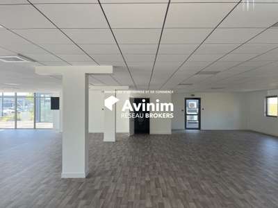 Vente Plateau de bureaux 242m² à Pont du Château