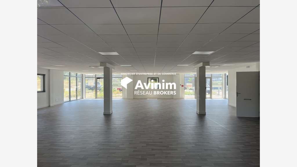 Vente Plateau de bureaux 242m² à Pont du Château