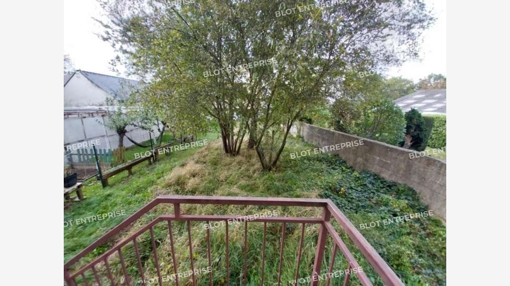 A vendre à louer locaux 200m² à Pontivy centre