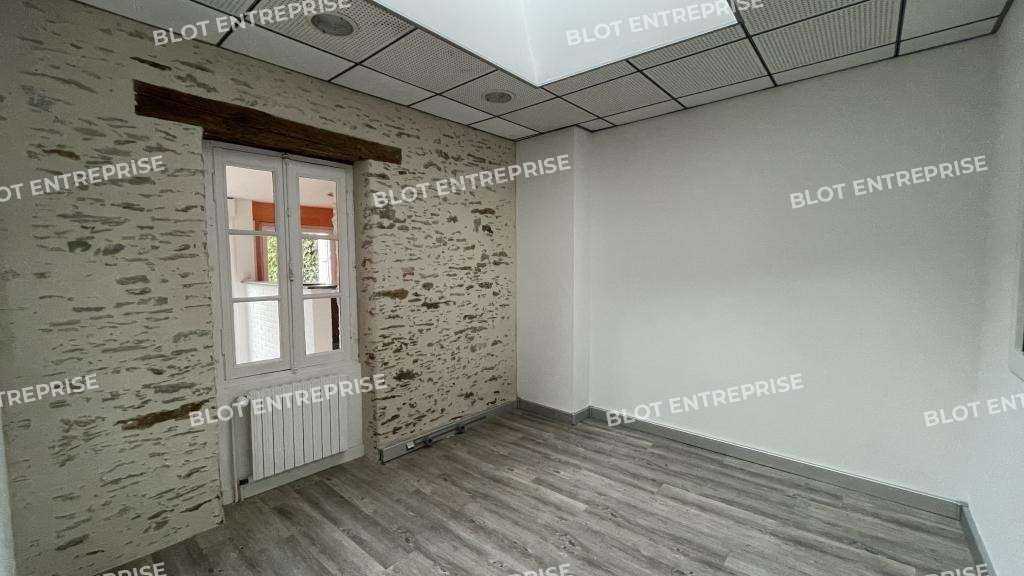 A vendre local professionnel 153m² à Pornic