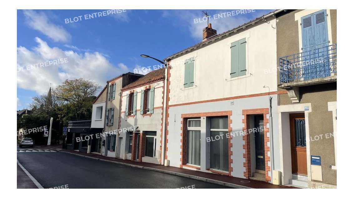 A vendre local professionnel 153m² à Pornic