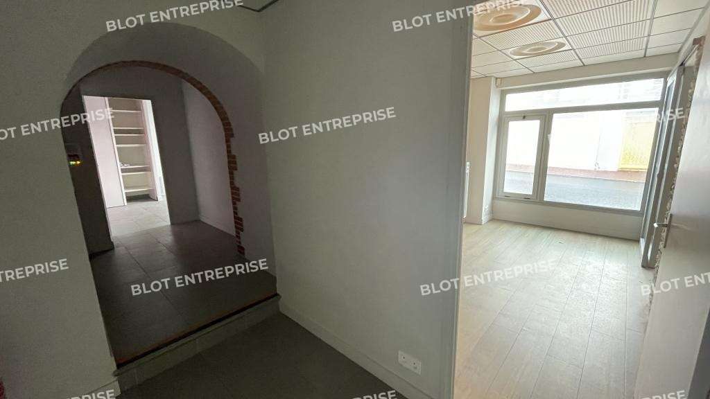 A vendre local professionnel 153m² à Pornic