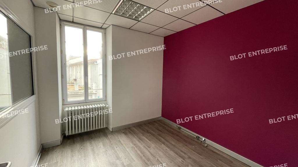 A vendre local professionnel 153m² à Pornic
