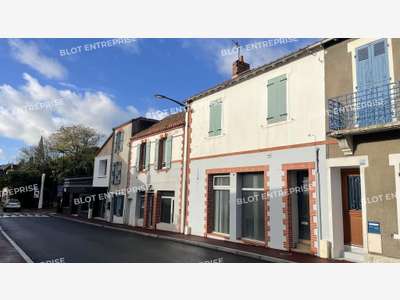 A vendre local professionnel 153m² à Pornic