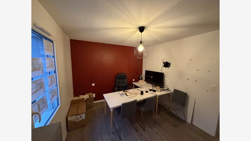 A vendre maison/bureaux à Puymoyen