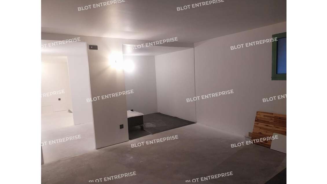 A vendre bureaux 120m² en RDC surélevé à Quimper