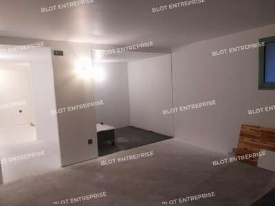 A vendre bureaux 120m² en RDC surélevé à Quimper
