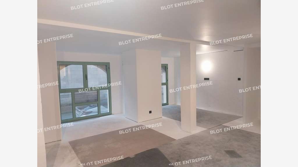 A vendre bureaux 120m² en RDC surélevé à Quimper