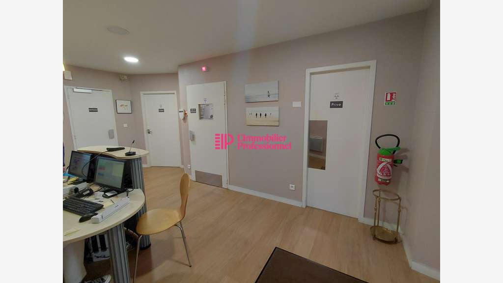 AV cabinet médical 200m² Quimper entrée de ville
