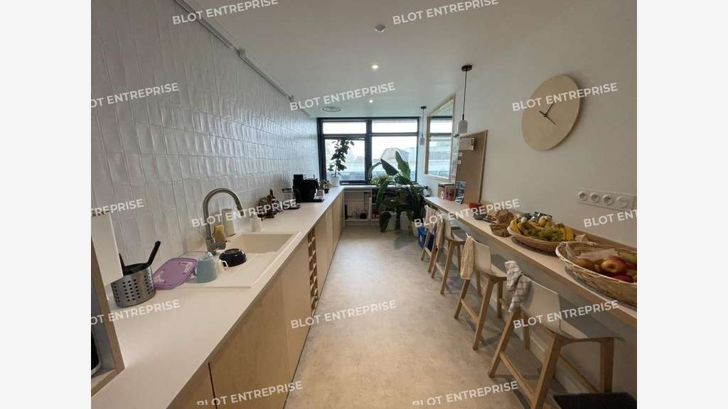 À vendre bureaux aménagés 315m² à Rennes
