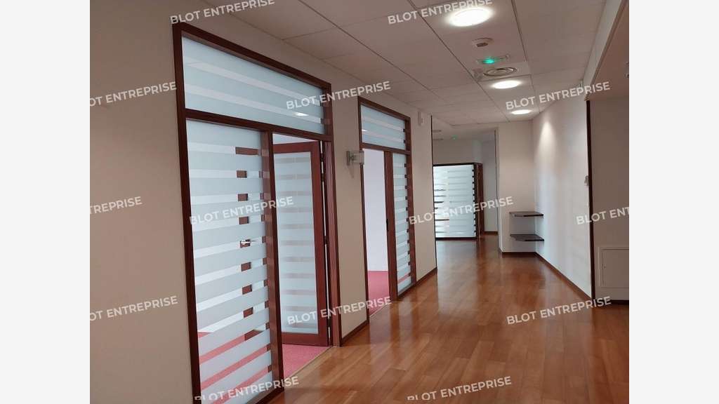 A vendre ou à louer bureaux 440m² à Rennes