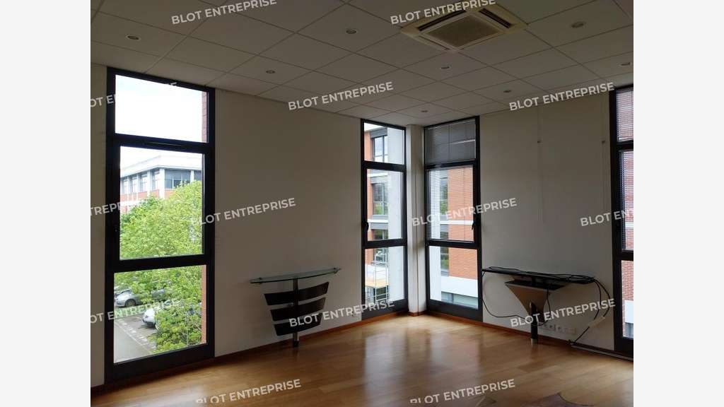 A vendre ou à louer bureaux 440m² à Rennes