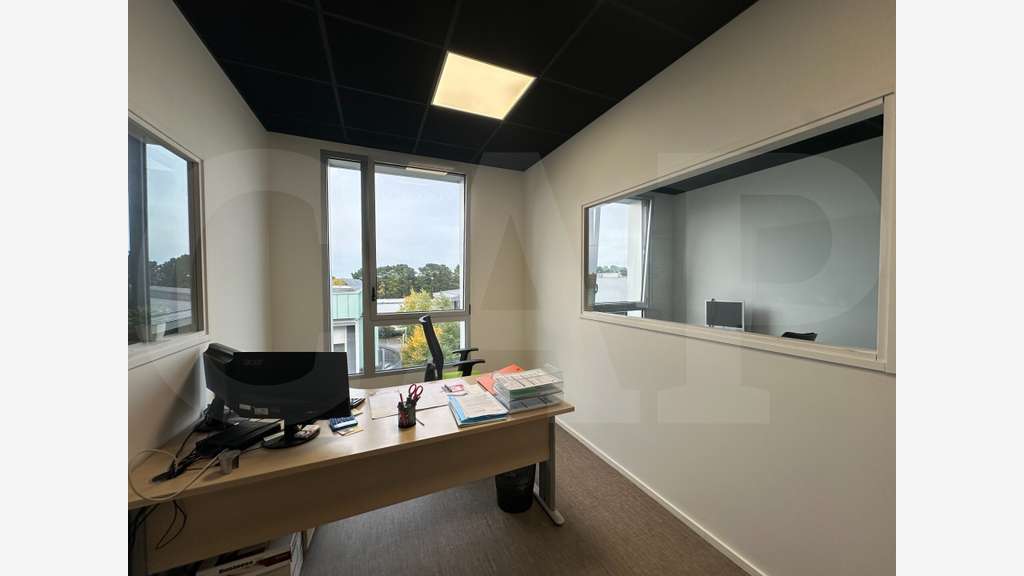Bureaux neufs de 62m² à vendre en R+2 à Rennes