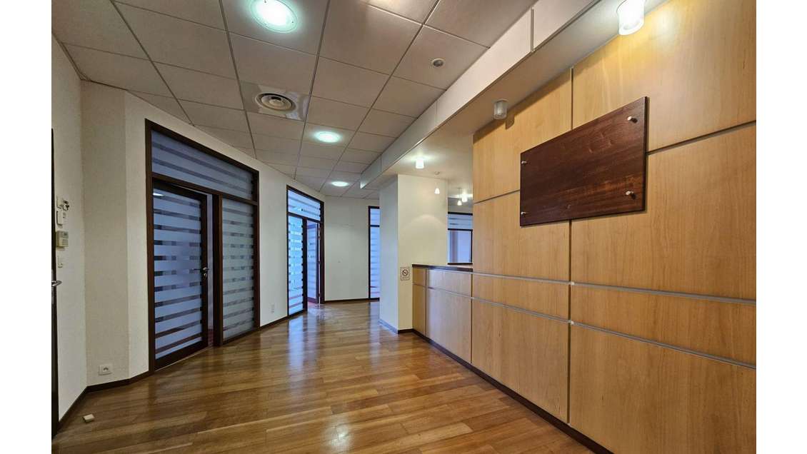 Vente bureaux 440m² empl stratégique Rennes 