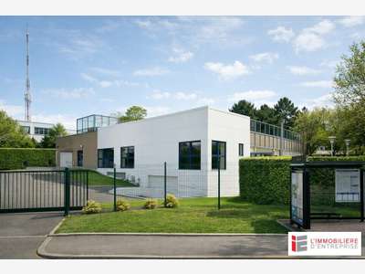 A vendre immeuble de 2170m² rue de Nemours Rennes