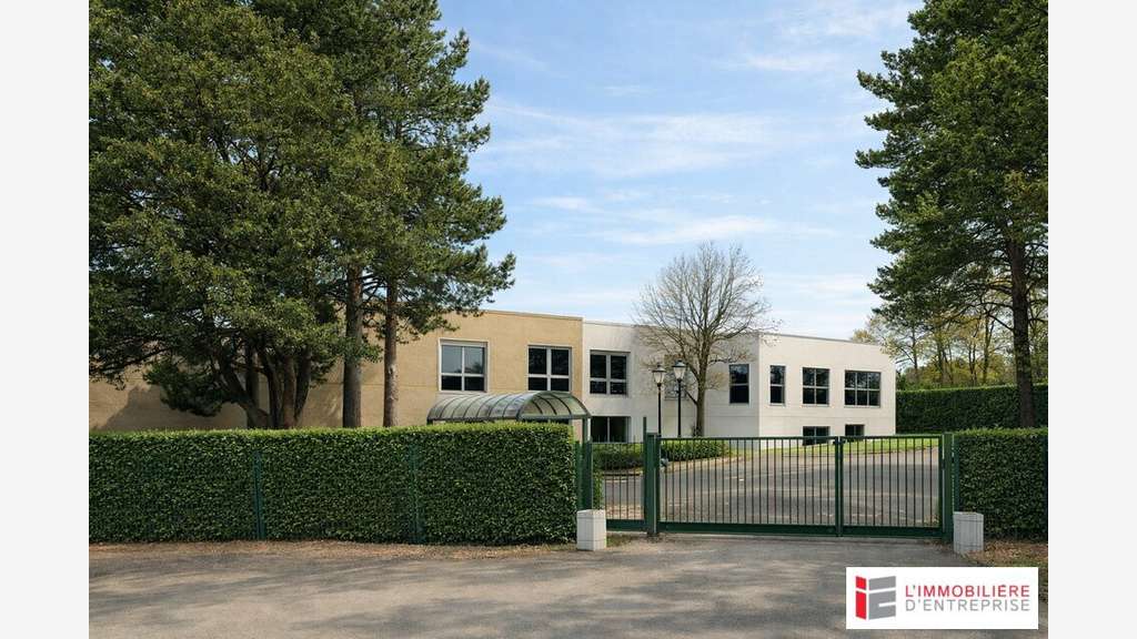 A vendre immeuble de 2170m² rue de Nemours Rennes