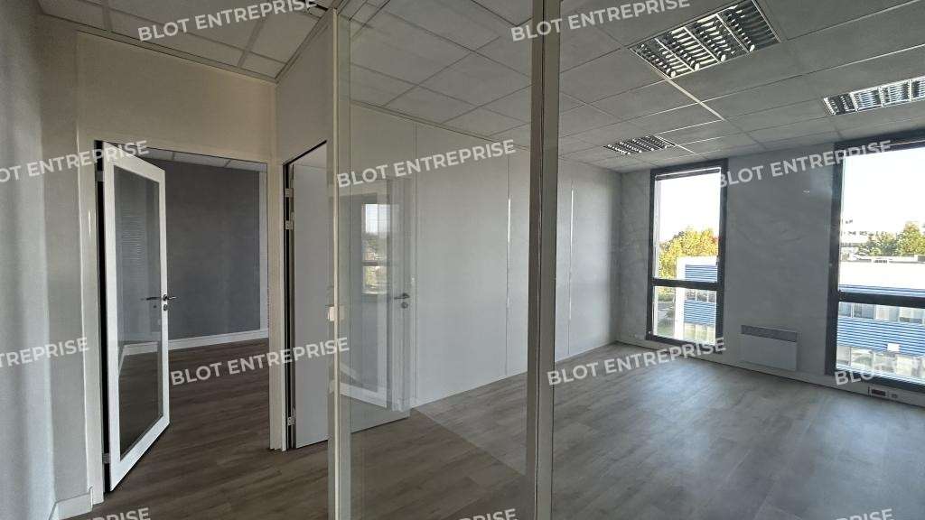 A vendre/à louer bureaux 133m² à Rennes