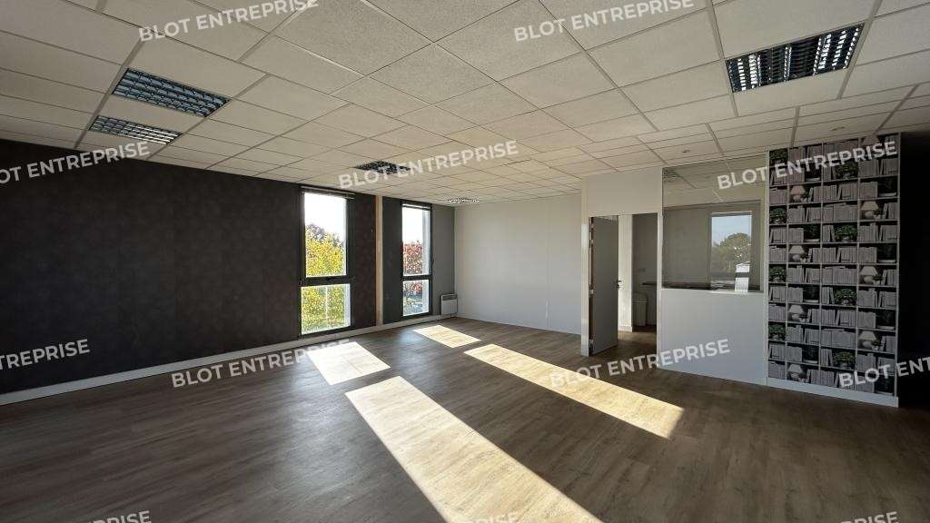 A vendre/à louer bureaux 133m² à Rennes