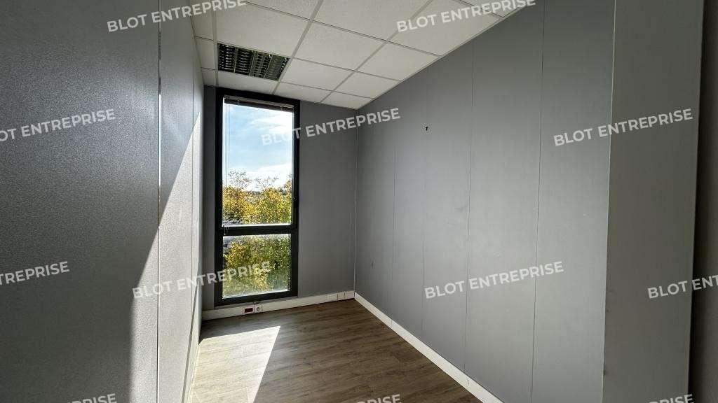 A vendre/à louer bureaux 133m² à Rennes