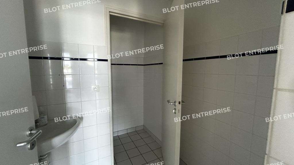 A vendre/à louer bureaux 133m² à Rennes