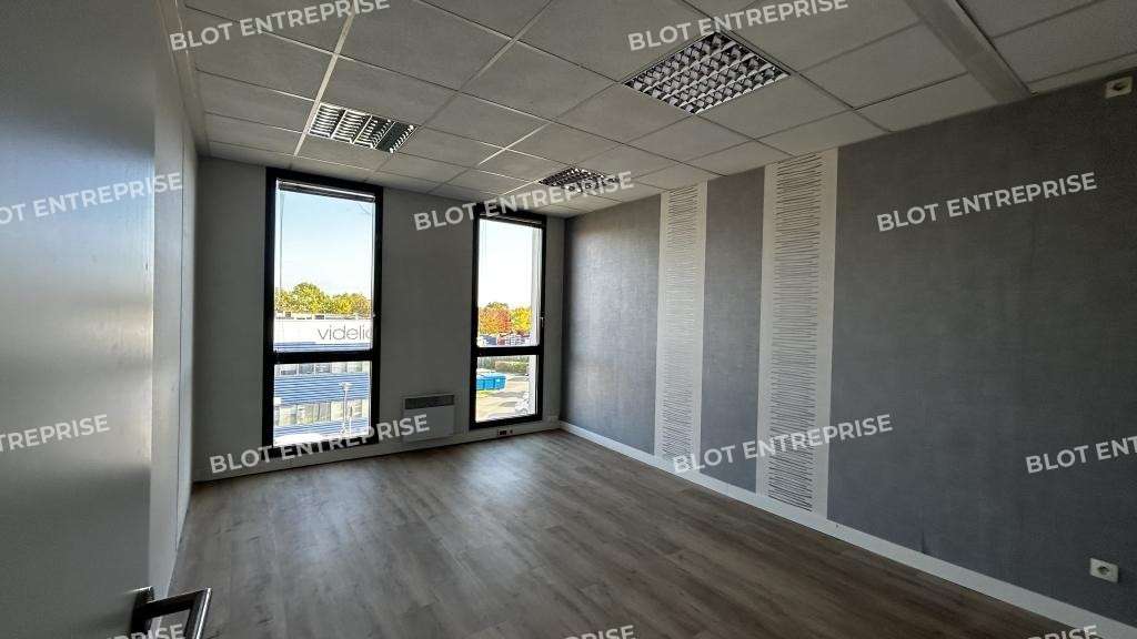 A vendre/à louer bureaux 133m² à Rennes