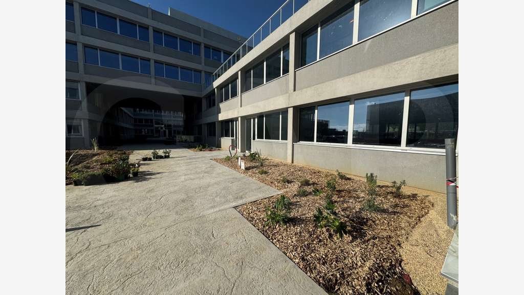 Vente bureau aménagé non cloisonné 216m² à Rennes